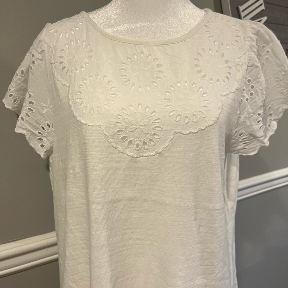 LOFT - Women's White Short Sleeve Top - Size Large worn 1x